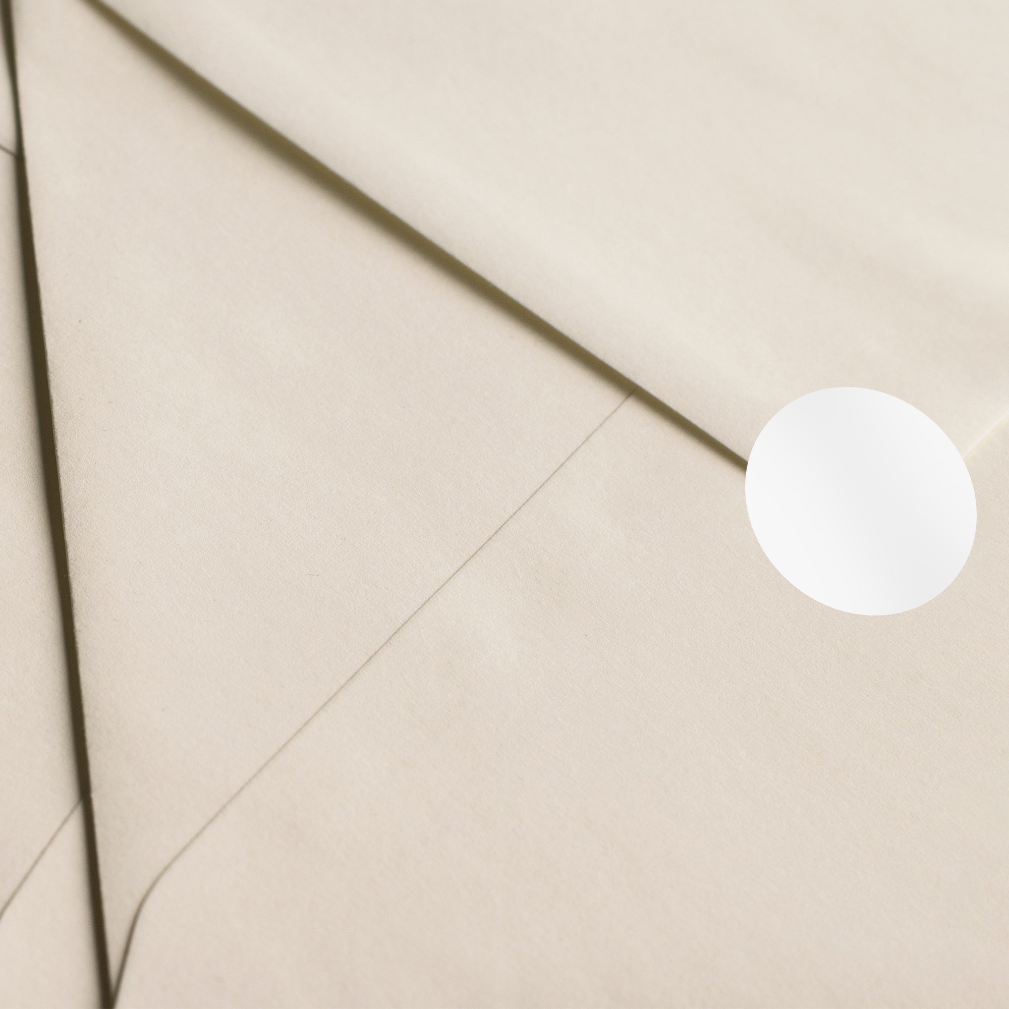 Bazic White Label 3/4" Round