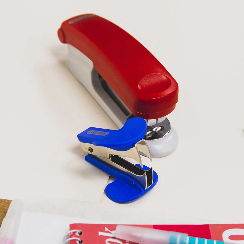 BAZIC Claw Style Staples Remover w/ Safety Lock