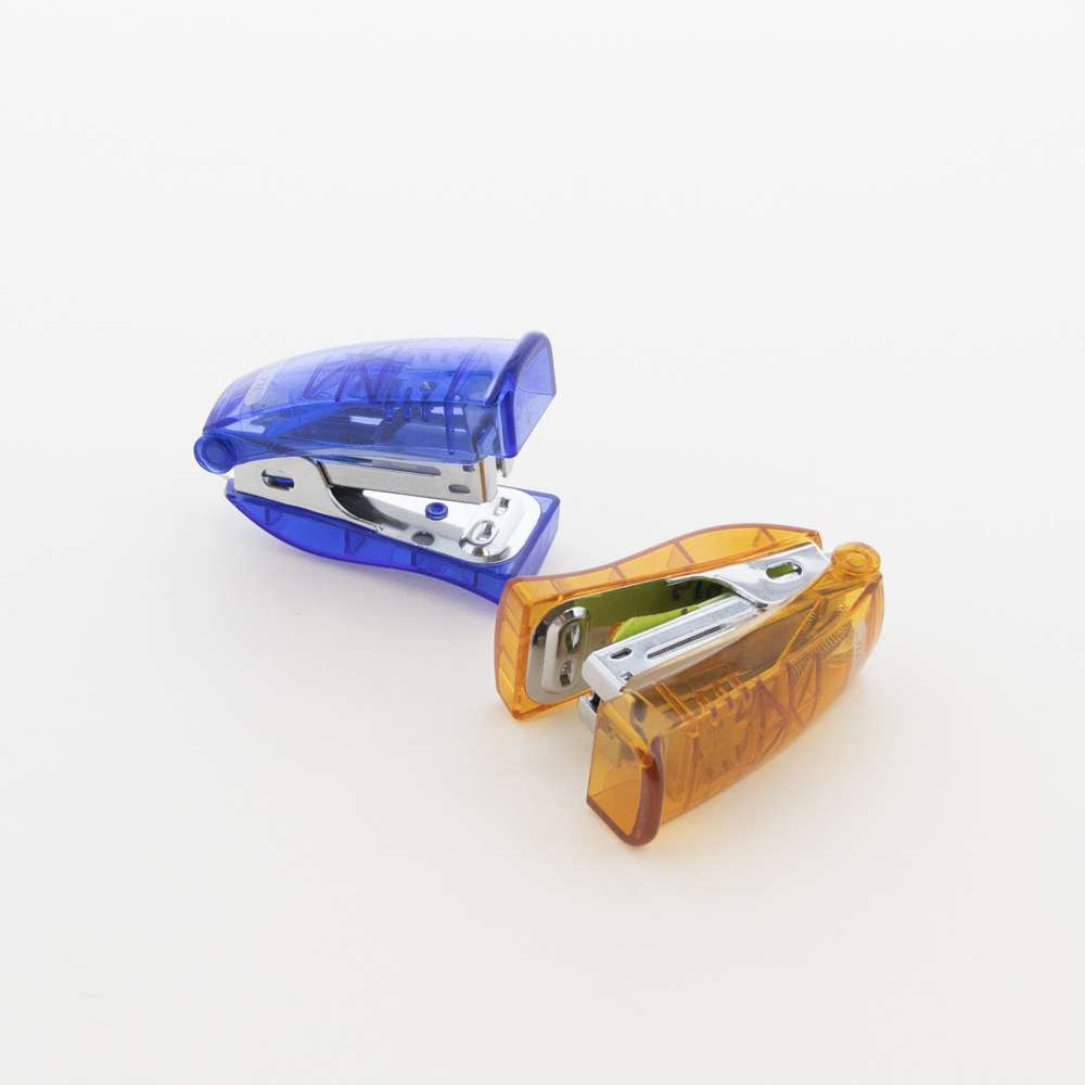 BAZIC Mini Stand-Up Standard (26/6) Stapler w/ 500 Ct Staples
