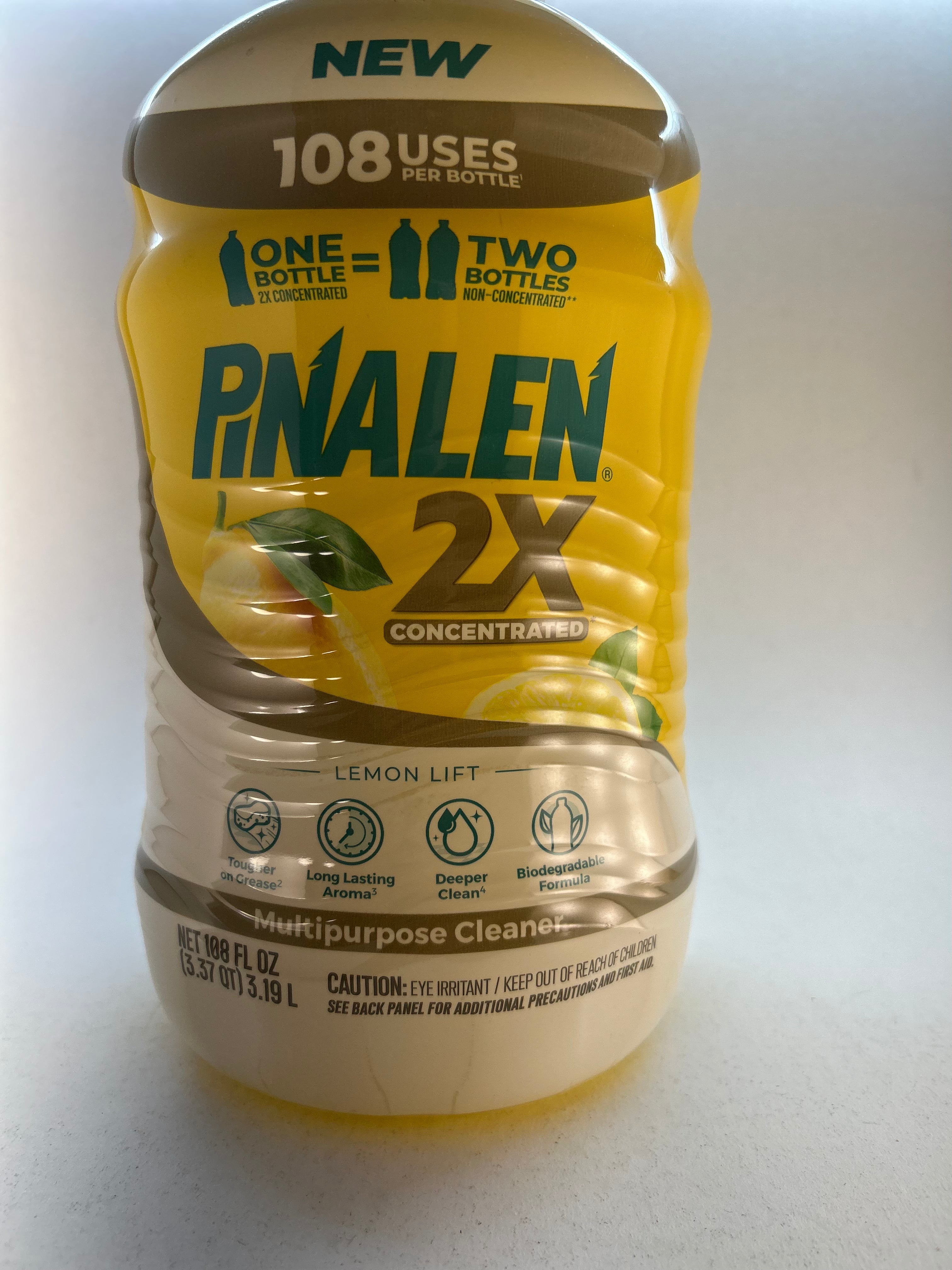 Pinalen 2X Concentrated cleaner bottle on a white background